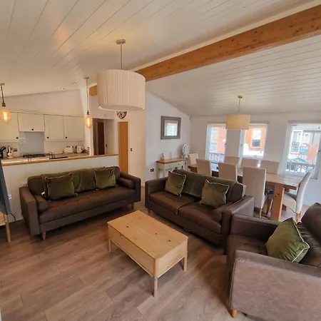 Hot Tub District - Windermere *