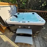 Hot Tub District - Windermere