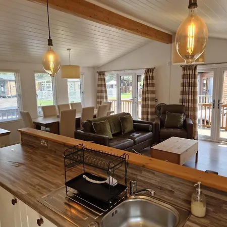 Hot Tub District - Windermere Orman Evi *