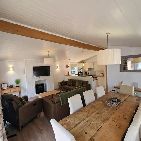 Hot Tub District - Windermere Troutbeck Bridge