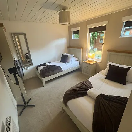 Hot Tub District - Windermere *