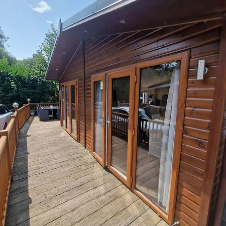 Hot Tub District - Windermere *