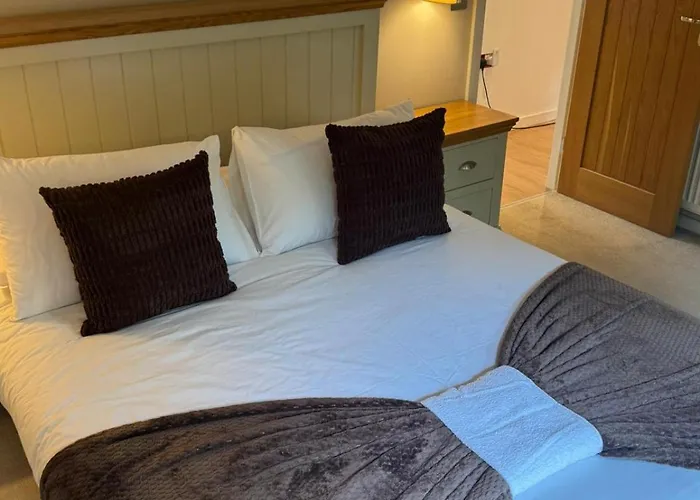 Hot Tub District - Windermere Troutbeck Bridge