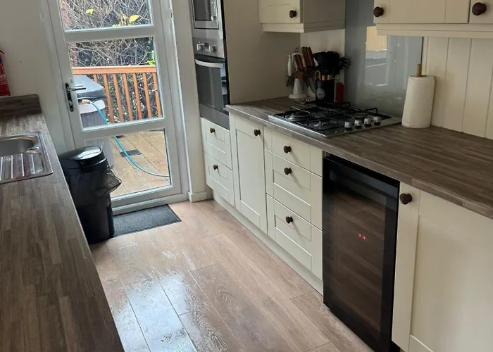 Hot Tub District - Windermere Troutbeck Bridge