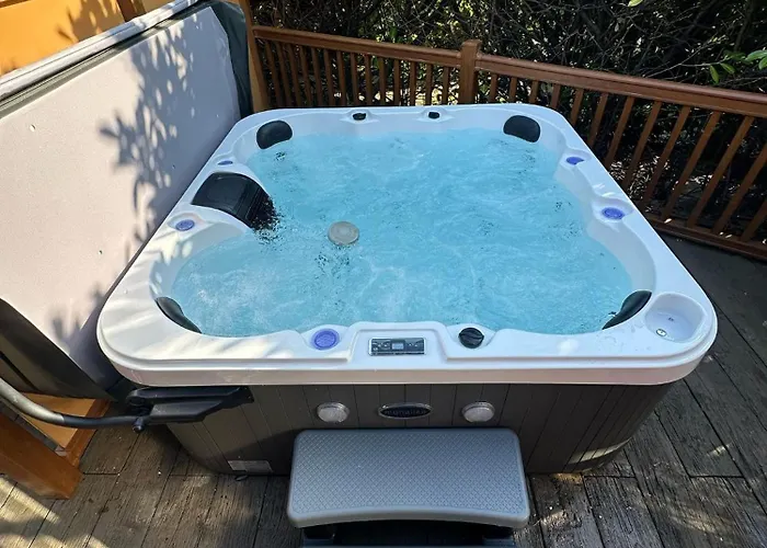 Lodge Hot Tub District - Windermere