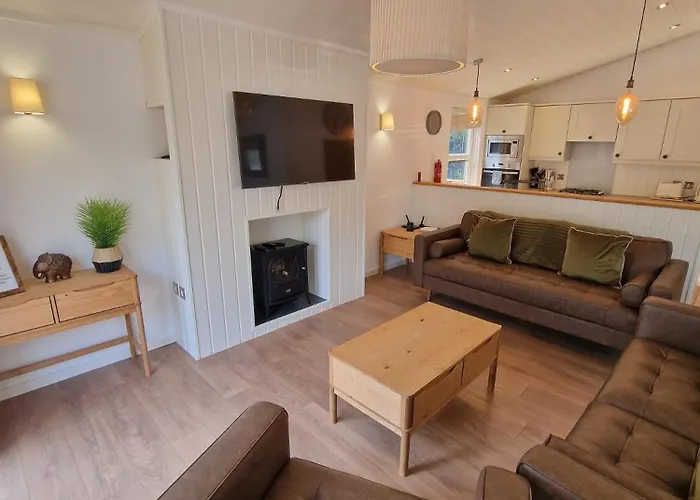 Hot Tub District - Windermere Lodge *