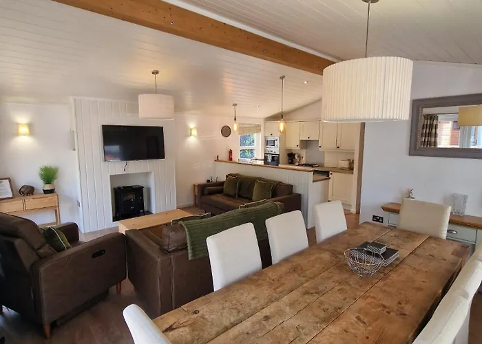 Hot Tub District - Windermere Lodge *