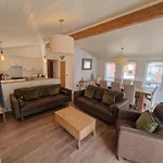 Hot Tub District - Windermere *