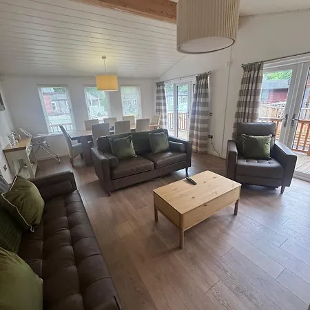 Lodge Hot Tub District - Windermere *